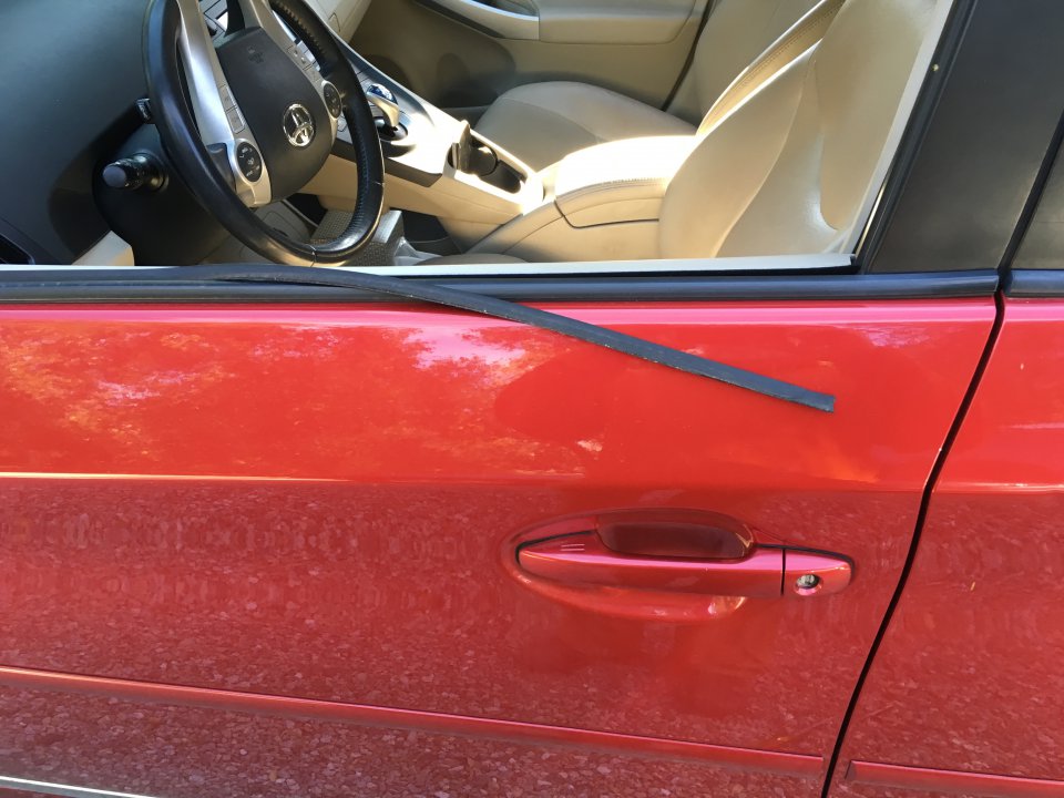 Prius 2010 Window belt repair - 2.jpg