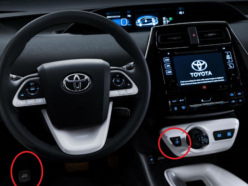 2016-Toyota-Prius-Interior.jpg