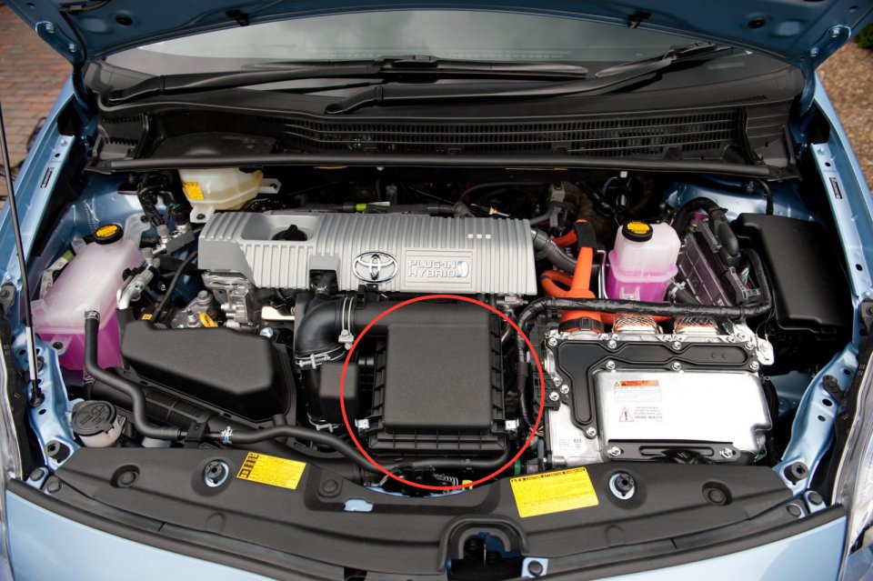Toyota-Prius-Plug-in-2012-Engine-Bay Air Filter Circled.jpeg