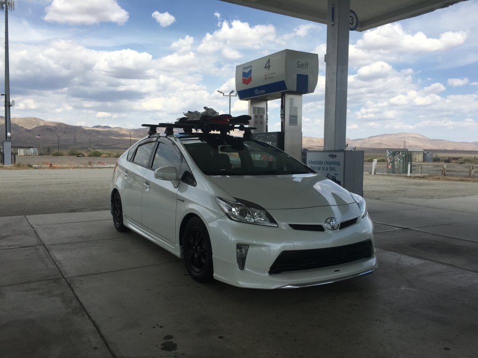 For Sale - Complete Thule Prius aeroblades rack *socal preferred ...