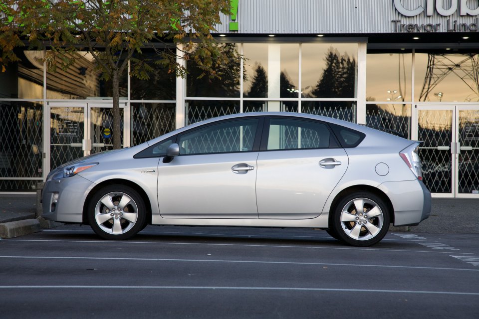 2010 Prius with 17 inch stock rims .jpg