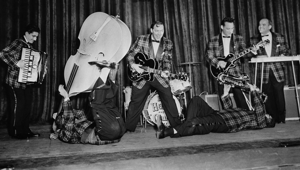 Bill-Haley-and-the-Comets-perform-concert-live1.jpg