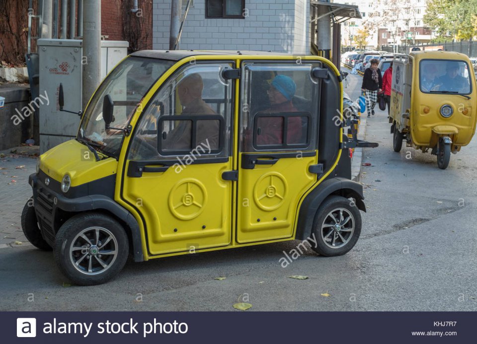 unlicensed-mini-electric-car-is-seen-in-beijing-china-KHJ7R7.jpg