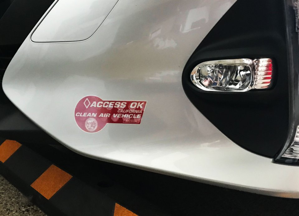 Red-Front-HOV-Decal.jpg