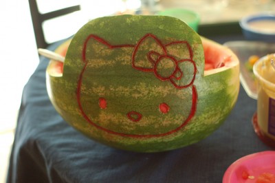 Hello-kitty-carved-watermelon-400x266.jpg