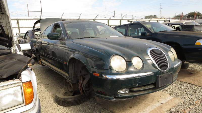 08-2000-Jaguar-S-Tyle-in-California-junkyard-photo-by-Murilee-Martin.jpg