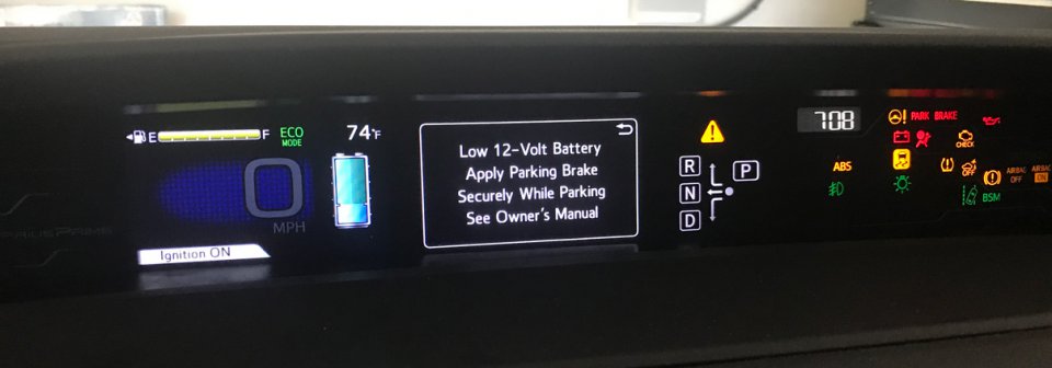 charging prius 12v battery