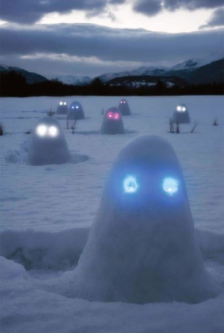 3alien-snowmen.jpg