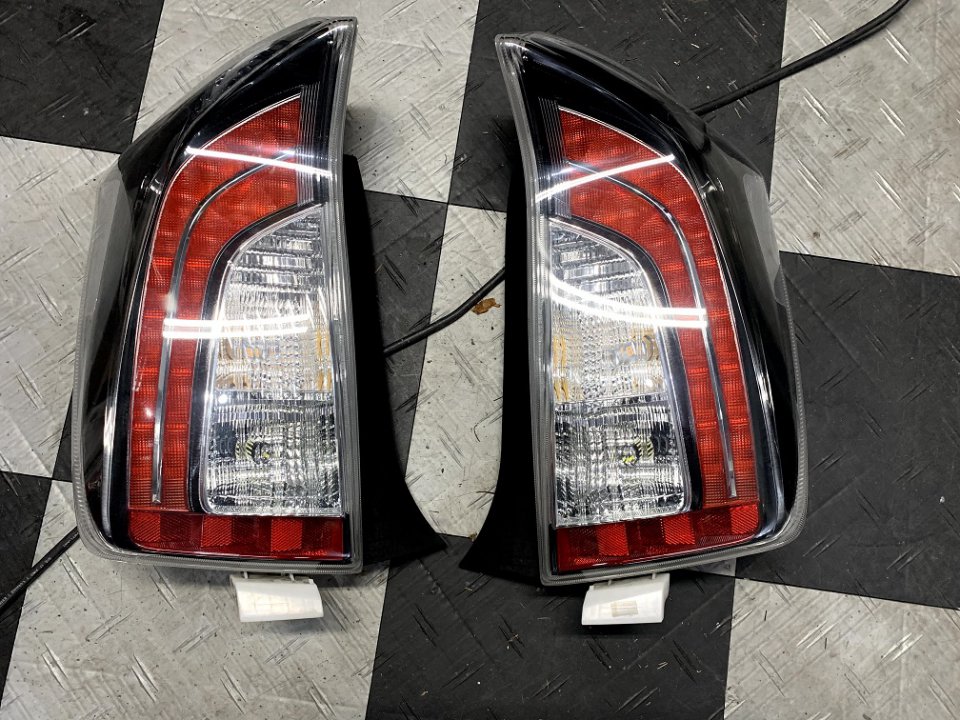 For Sale - Gen 3 - OEM JDM G's tail lights | PriusChat