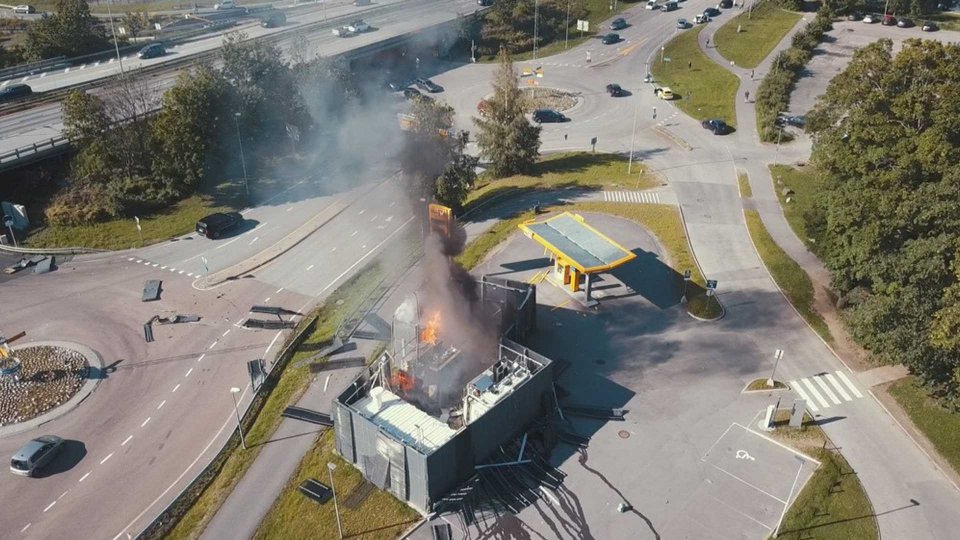a-hydrogen-refueling-station-exploded-in-sandvika-norway-source-nrk-no.jpg