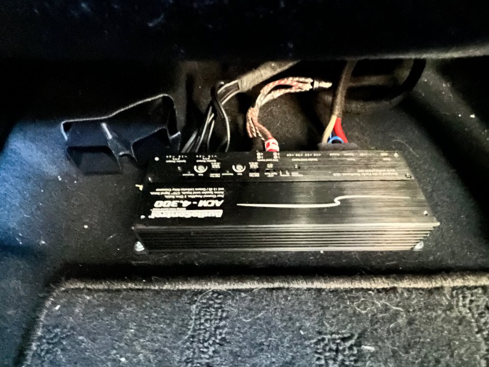 Amplifier-Under front passenger seat.jpg