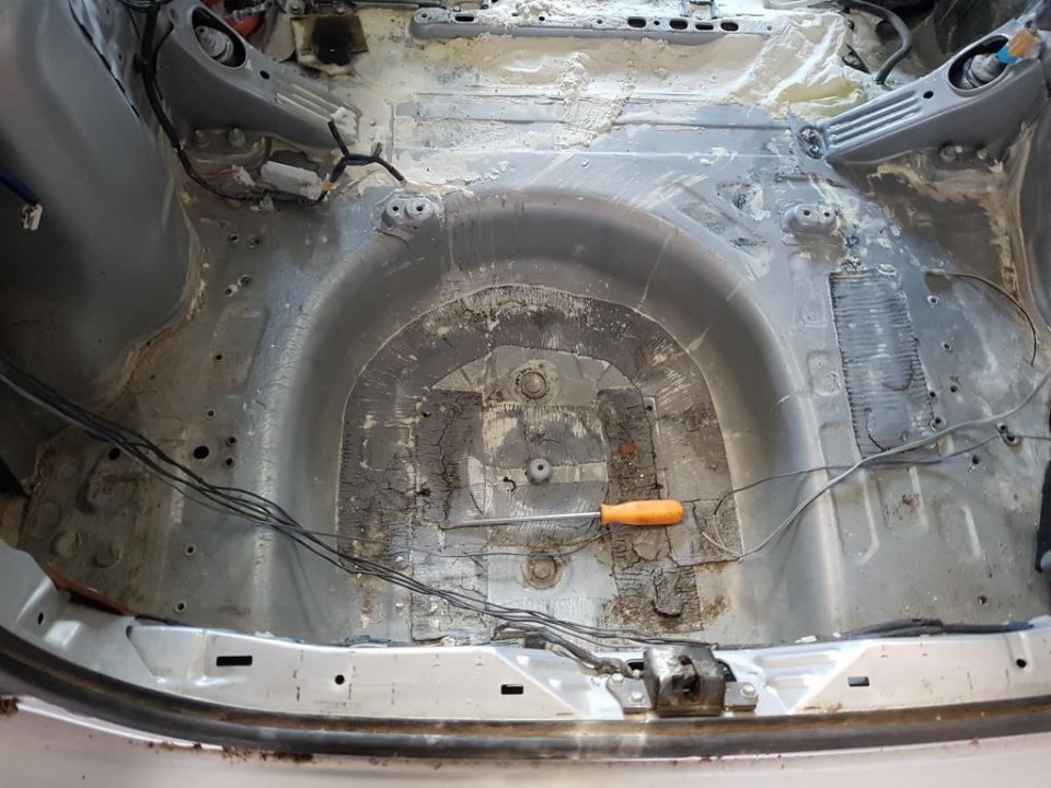 Empty boot with a lot of the extingusher powder removed small.jpg