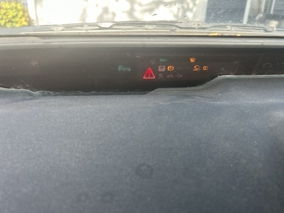 2007 Red Triangle Check Engine Car