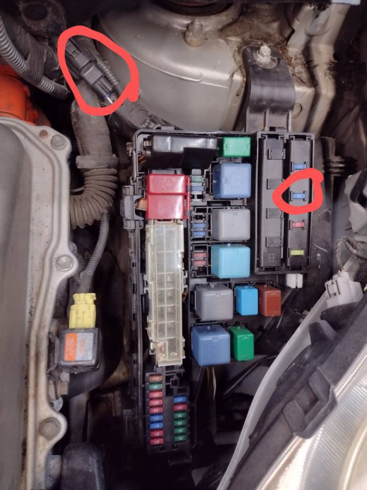 04 Prius, lost power died, dash light flicker for a second and turns ...