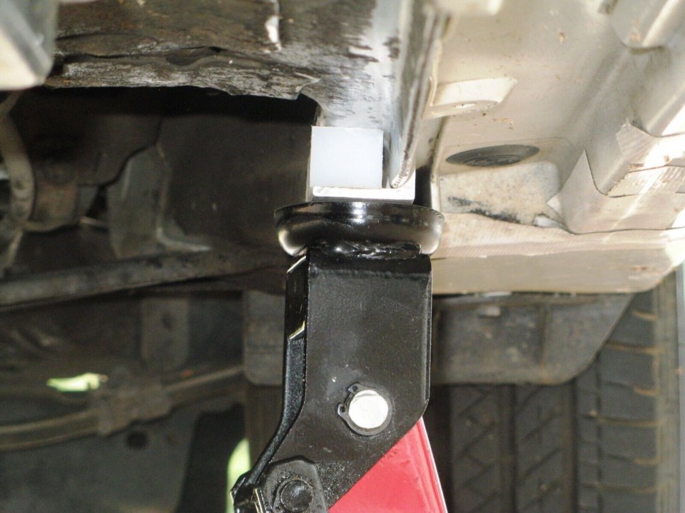 2 ton pinch weld in use.jpg