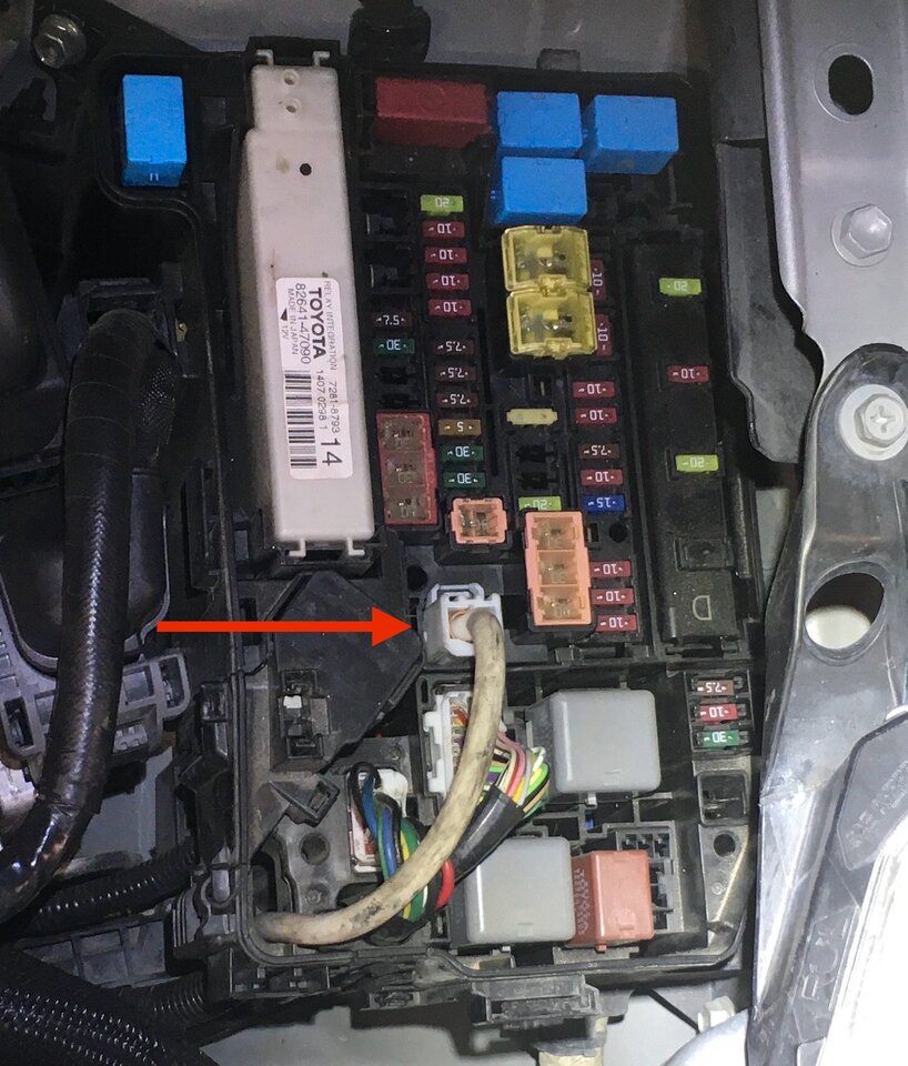 rjp fuse box top.jpeg