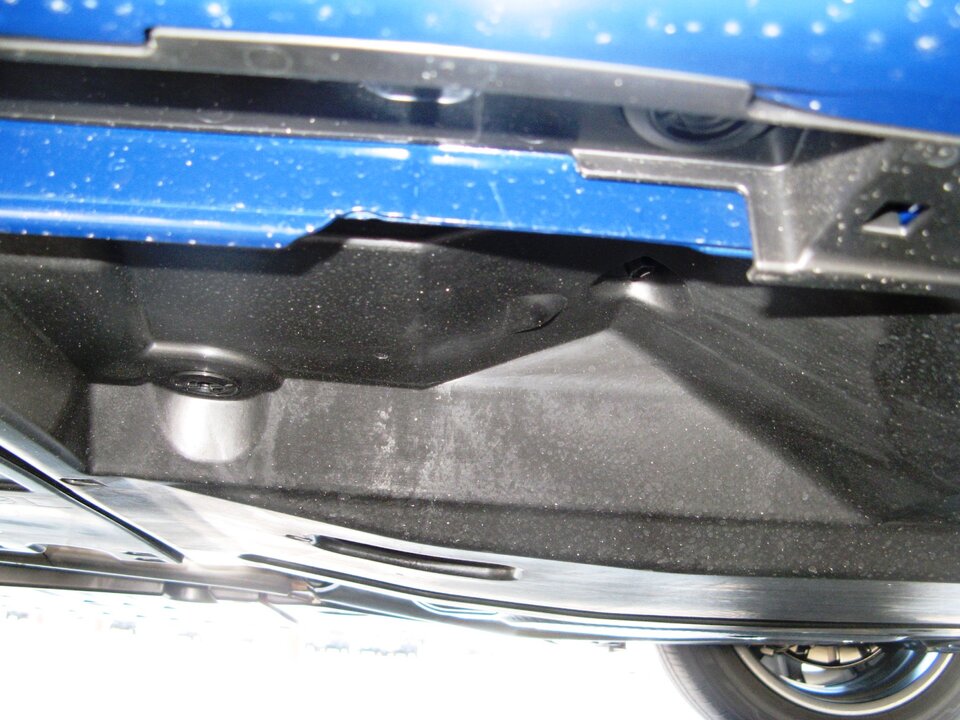 Prius rear pinch weld.jpg