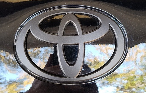 Front emblem plastidip2.jpg