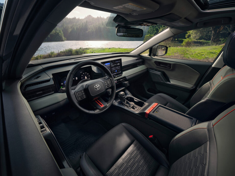2026-Toyota-RAV4_Woodland_0012-1500x1125.jpg