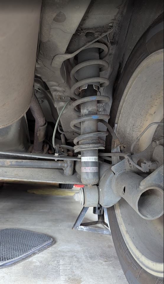 2 RR orig strut.JPG