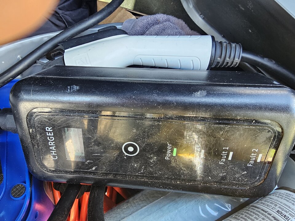 LVL1 Charger 1.jpg