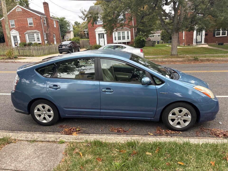 PRIUS.jpg