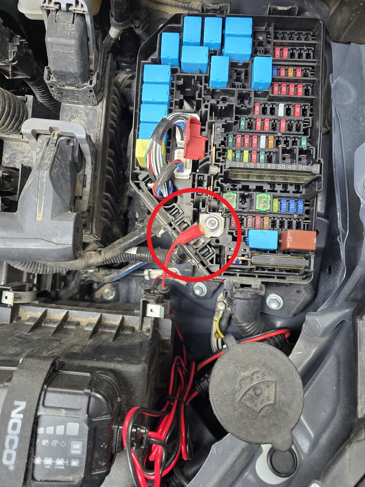 Prius engine fusebox.jpg